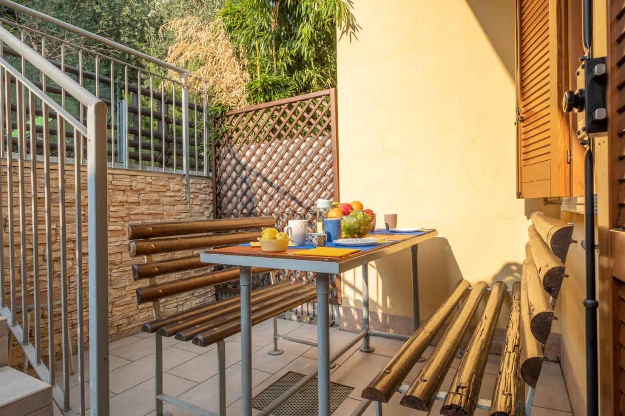 Happy Guest Apartments - Lake Panorama & Pool Riva di Solto Exteriér fotografie
